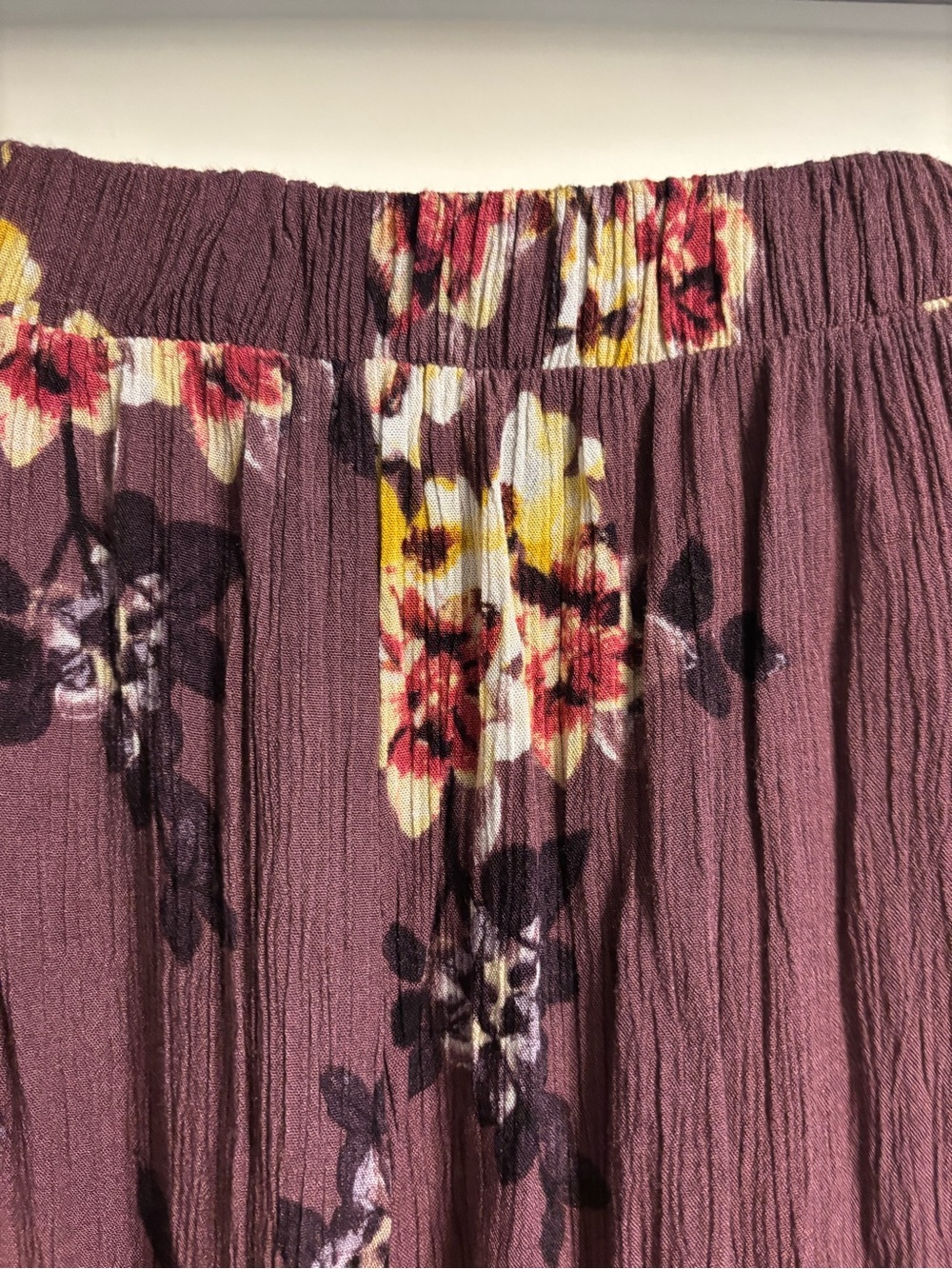 Two Piece Floral Wide Leg Pants and crop Top - Picture 11 of 11